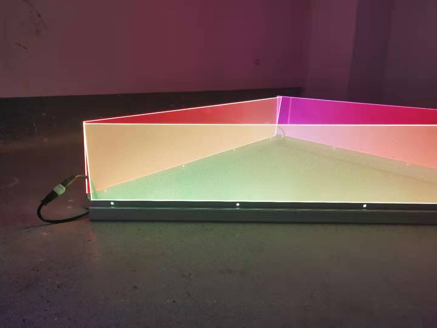 導光板燈具的優缺點？